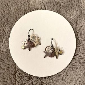 Silver Cat Star hook earrings